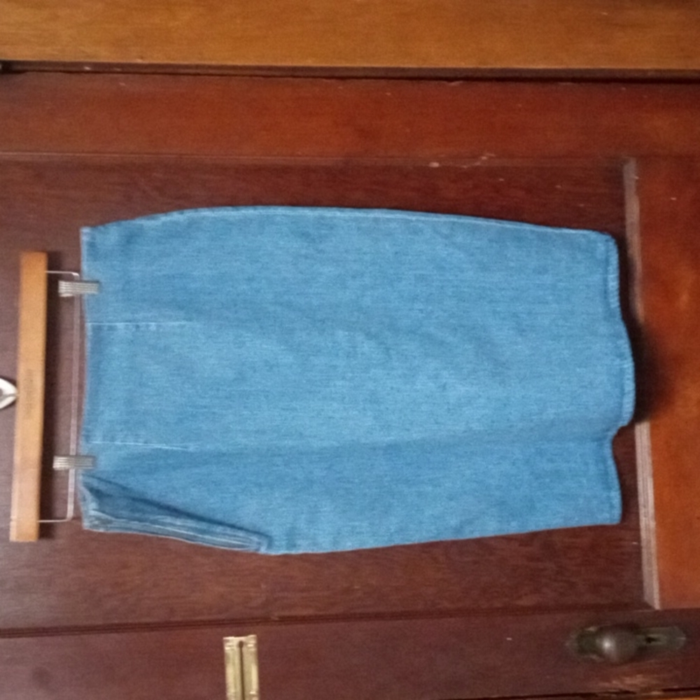 J. Crew Jean skirt 30" Waist-27" length cute peek a boo slit-Size 30